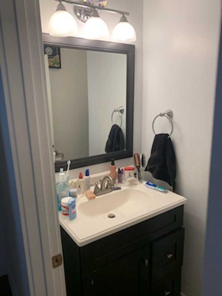 1409 S Walnut St - Photo 6 of 10