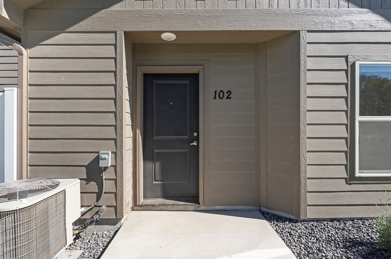 Midway Townhomes - Photo 5 of 50