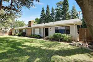 featured image of 5508 5508 5510 Fair Oaks Blvd