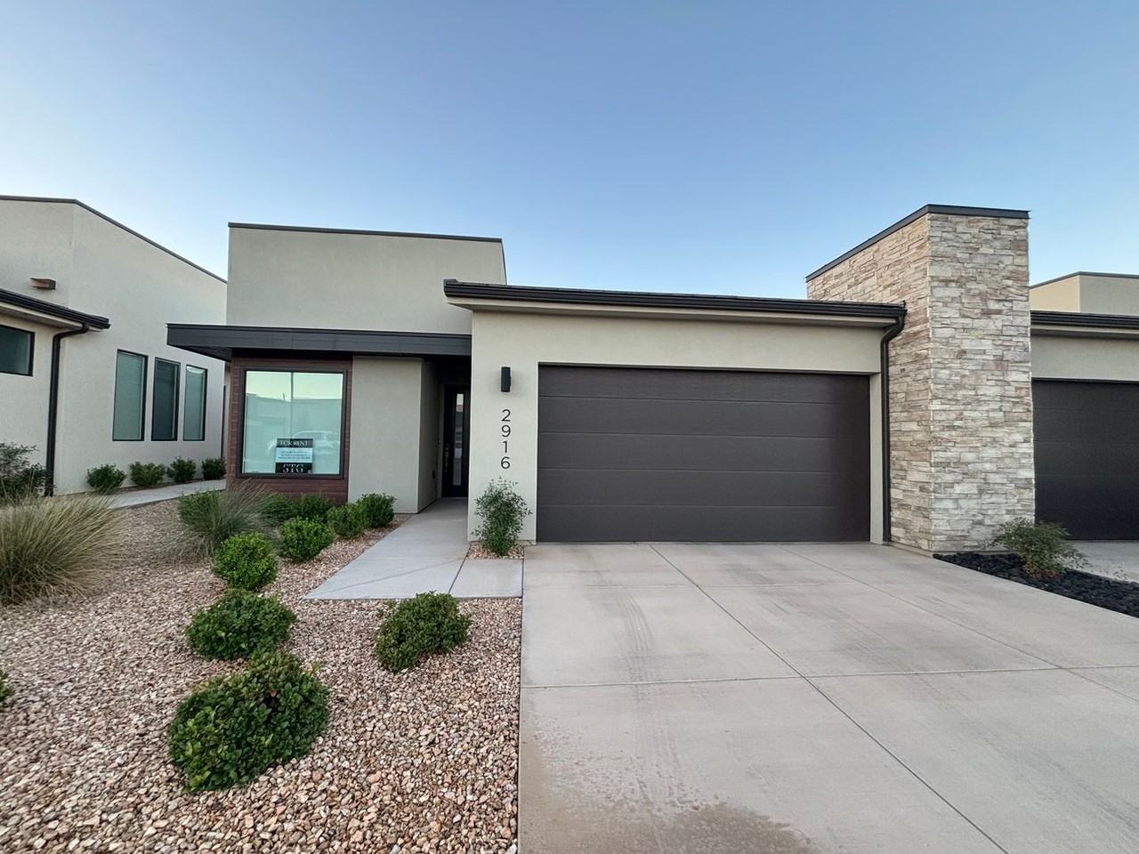 2916 E Snowberry Dr - Photo 2 of 47