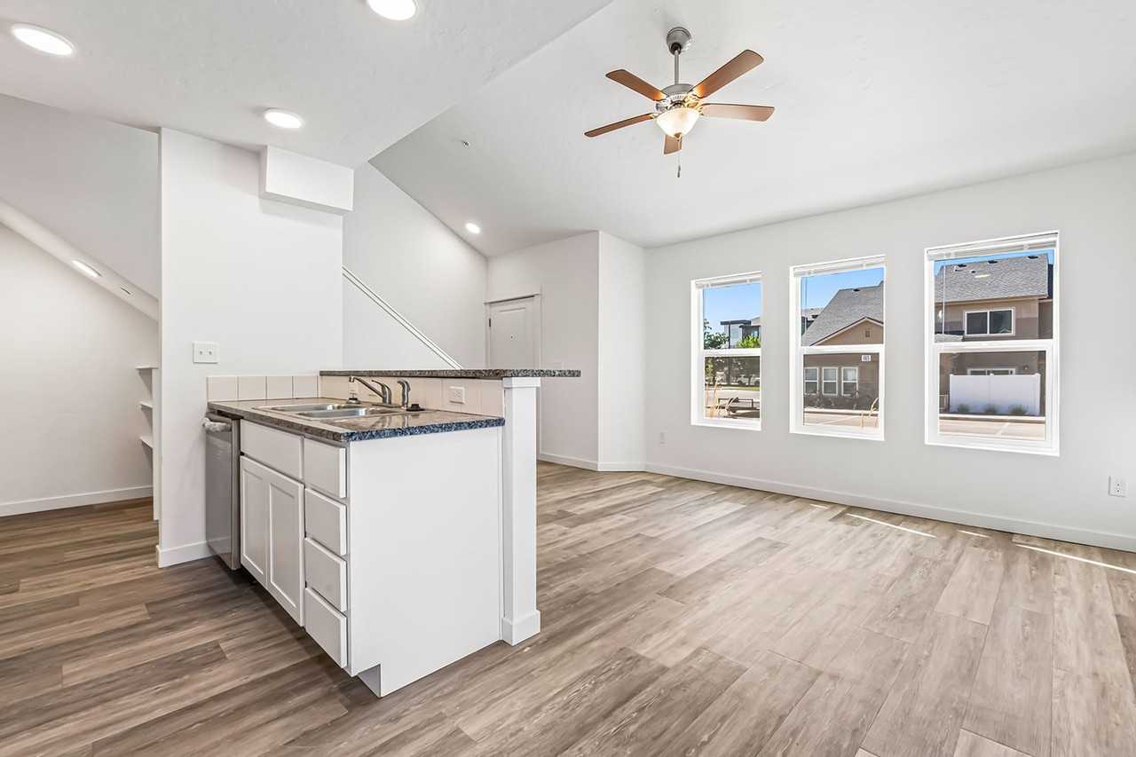 Happy Valley Townhomes - Photo 4 of 22