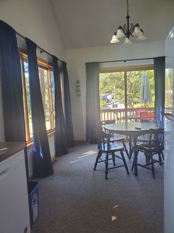 1009 Shady Hollow Rd Sw #4 - Photo 3 of 11