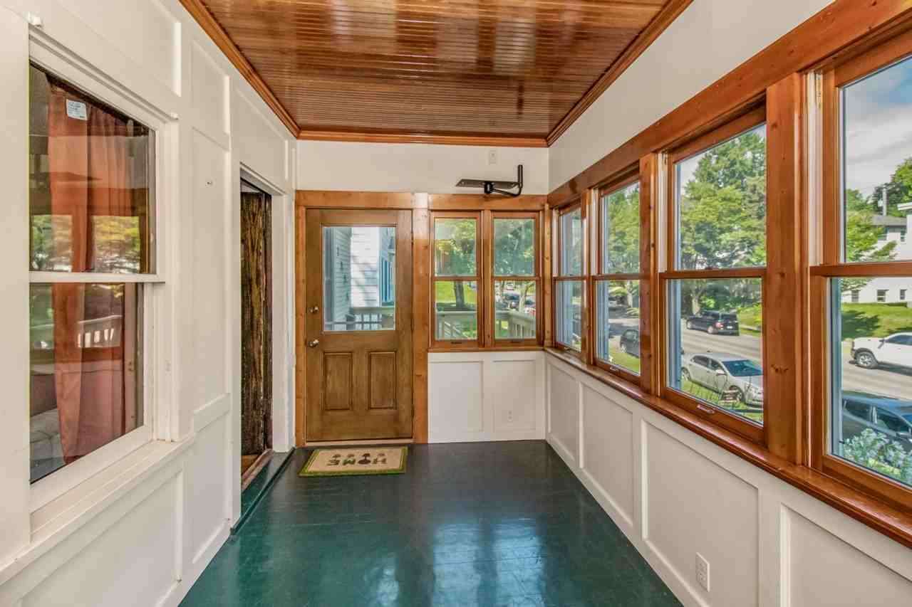 1226 Saint Clair Ave - Photo 2 of 34