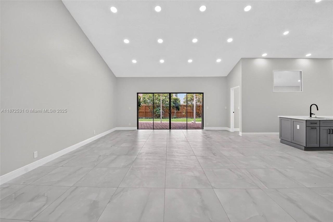 9581 El Clair Ranch Rd - Photo 5 of 30