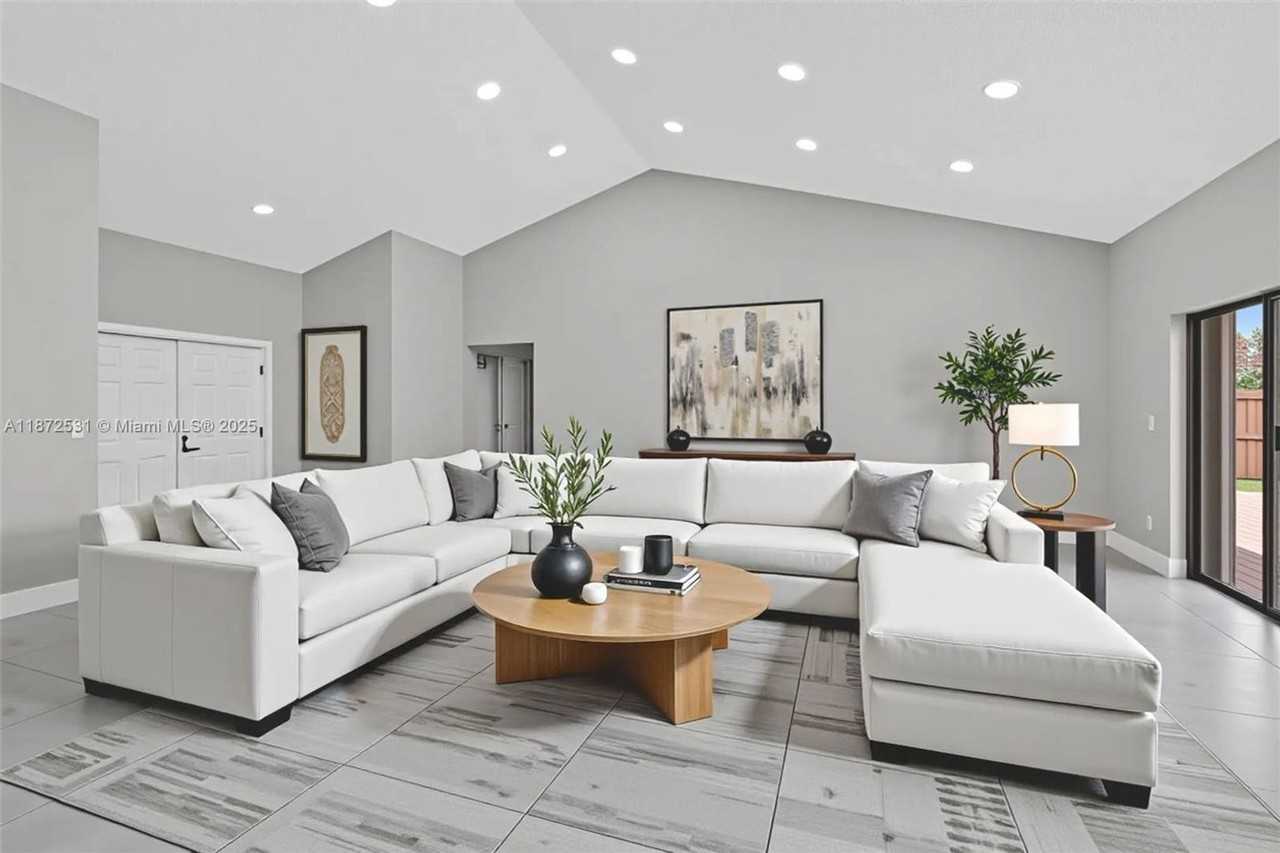 9581 El Clair Ranch Rd - Photo 7 of 30