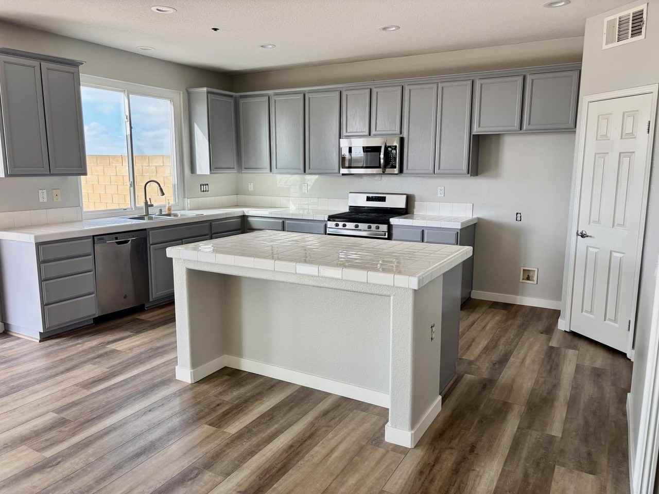 14661 Bison Ln - Photo 3 of 20