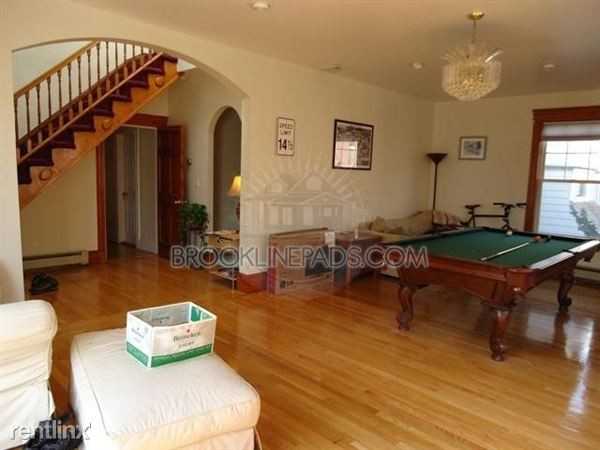 Babcock Street and Harvard Ave Apartments in Coolidge Corner, Brookline