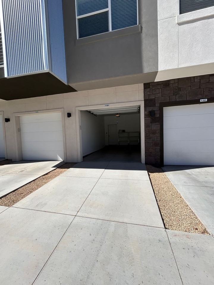 5801 S Garnet Dr #101 - Photo 3 of 39