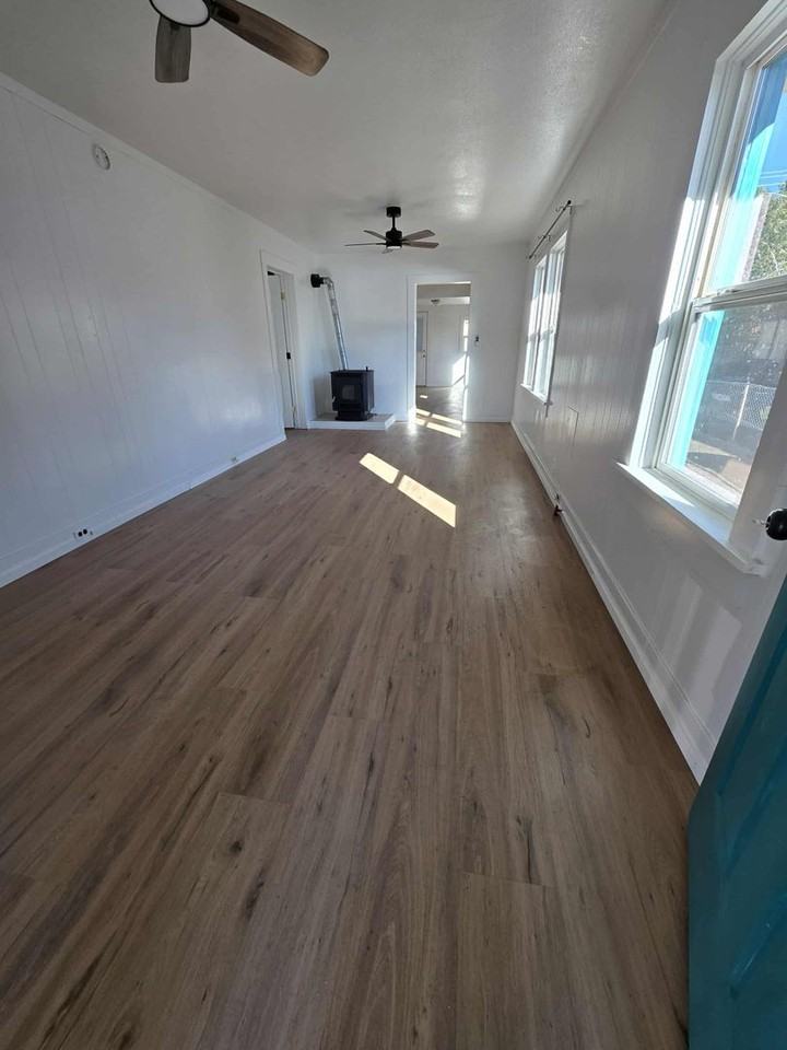 310 Fir Ln - Photo 4 of 14