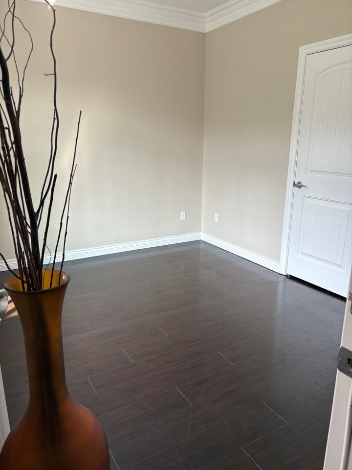 7836 Canada Way - Photo 6 of 7