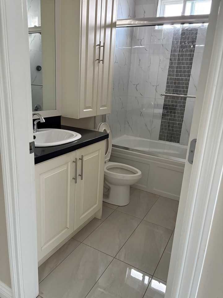 7836 Canada Way - Photo 3 of 7