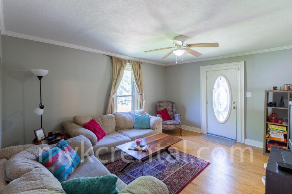 4703 Alhambra Dr - Photo 7 of 21