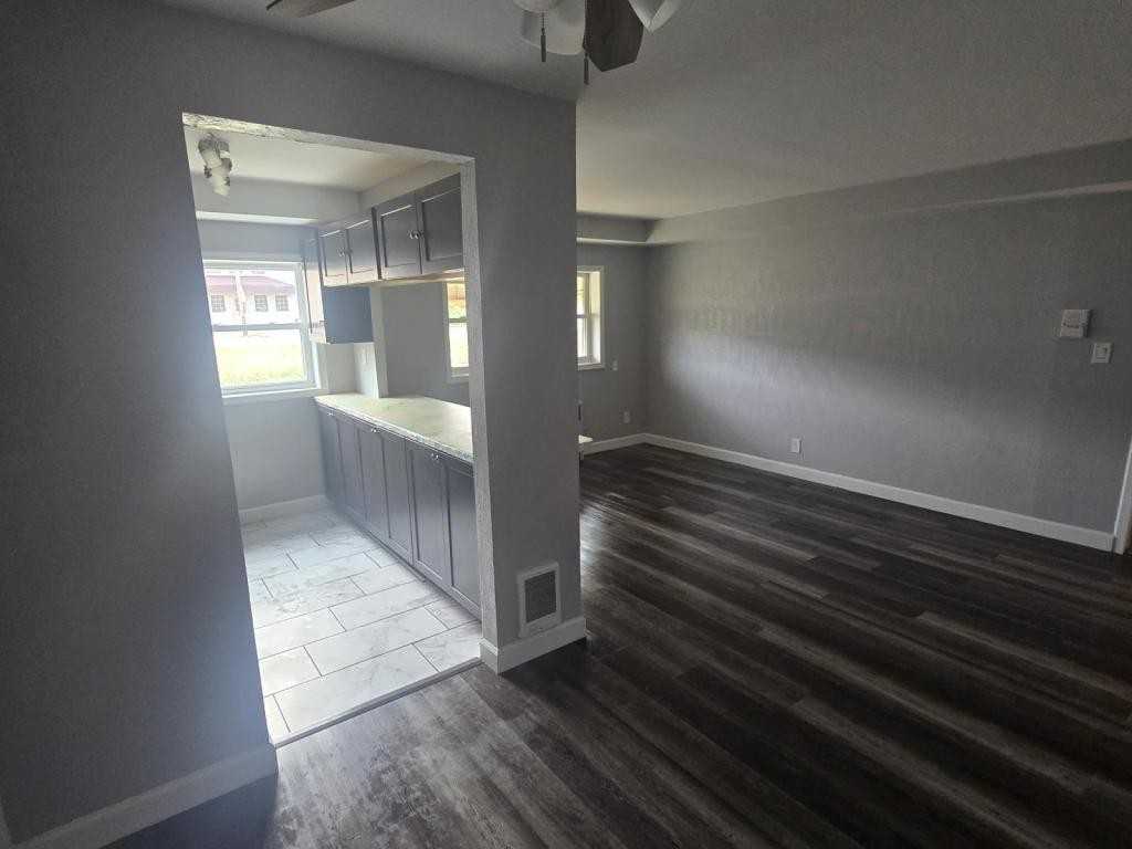 1043 Midland Ave - Photo 2 of 5