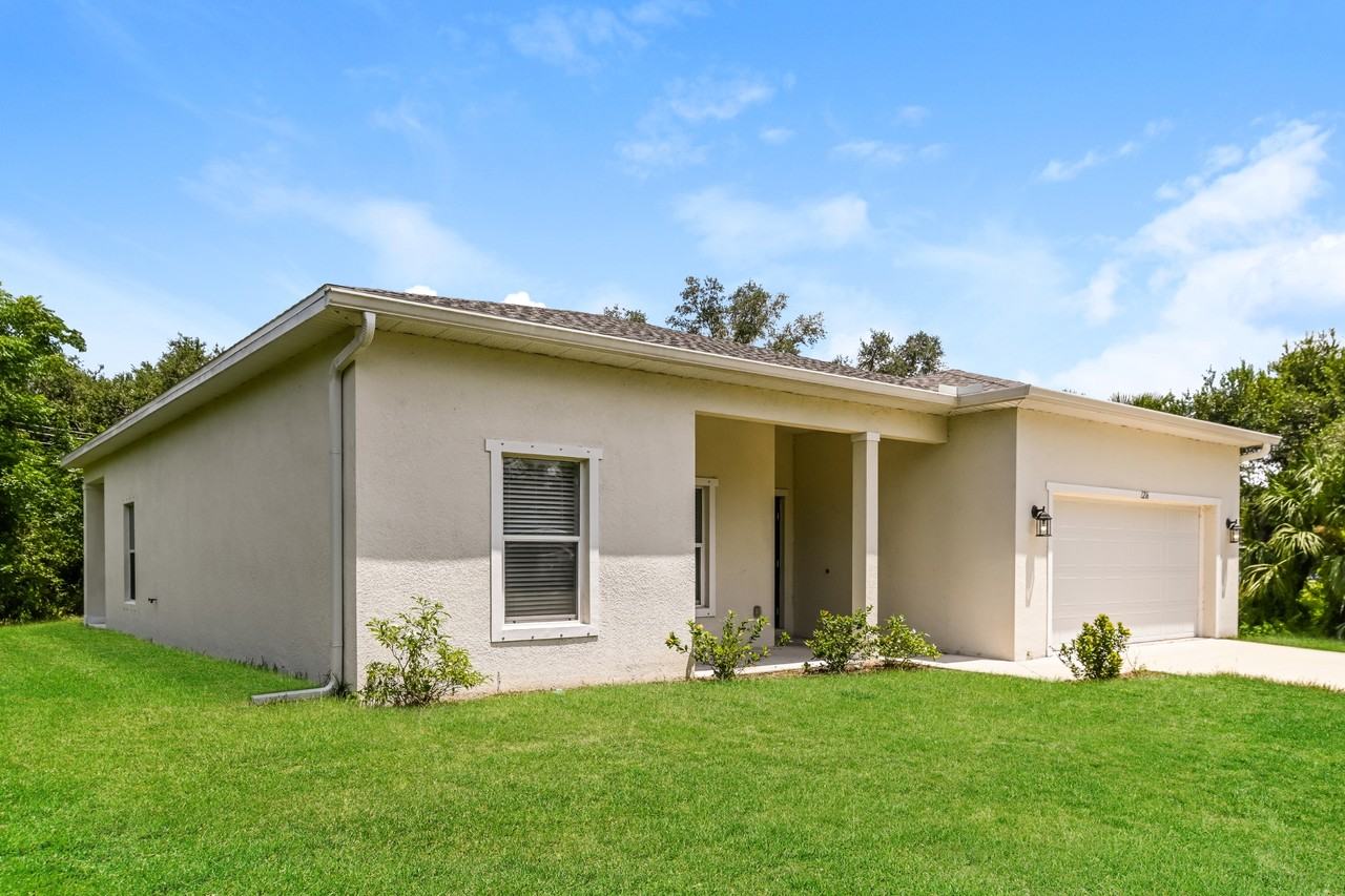 1216 Eden Avenue Northwest - Photo 2 of 17