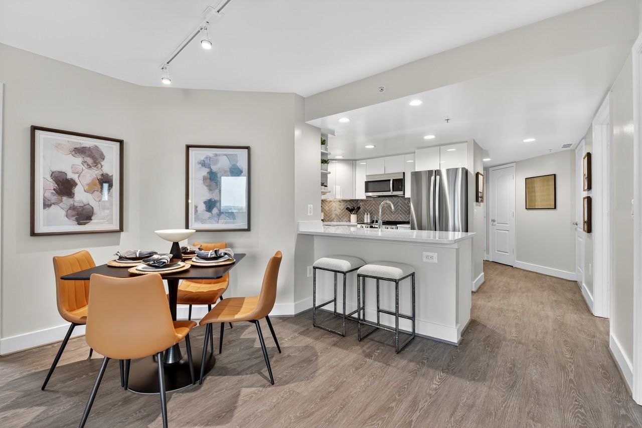 Richmond Square - Photo 2 of 30