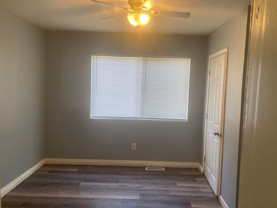 7051 Julian Ave - Photo 2 of 7