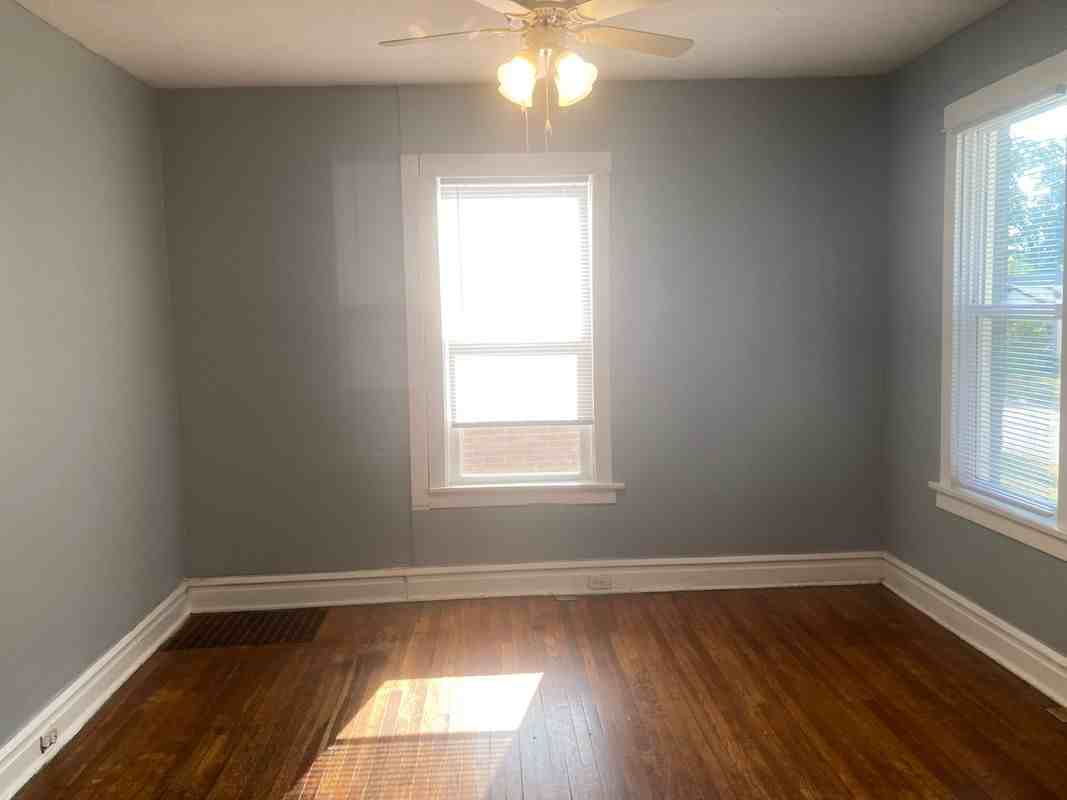 7051 Julian Ave - Photo 3 of 7