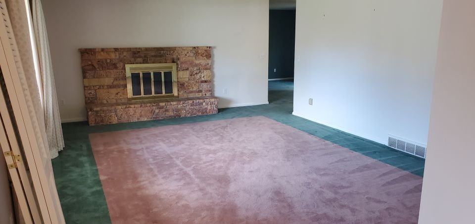 2002 Glendale Ln - Photo 4 of 10