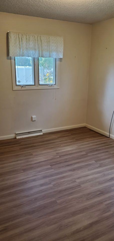 2002 Glendale Ln - Photo 6 of 10