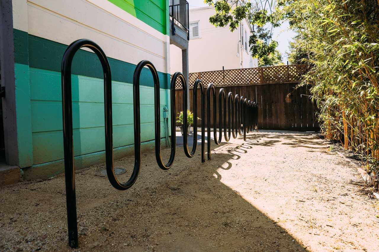 873 32nd Street - Photo 3 of 14