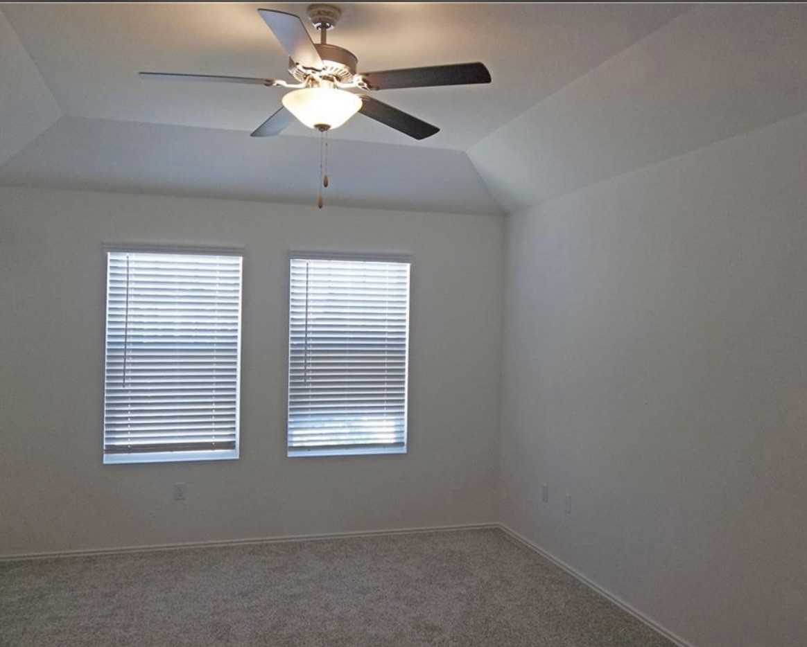 15209 Spruce Frost Cv Unit A - Photo 6 of 40