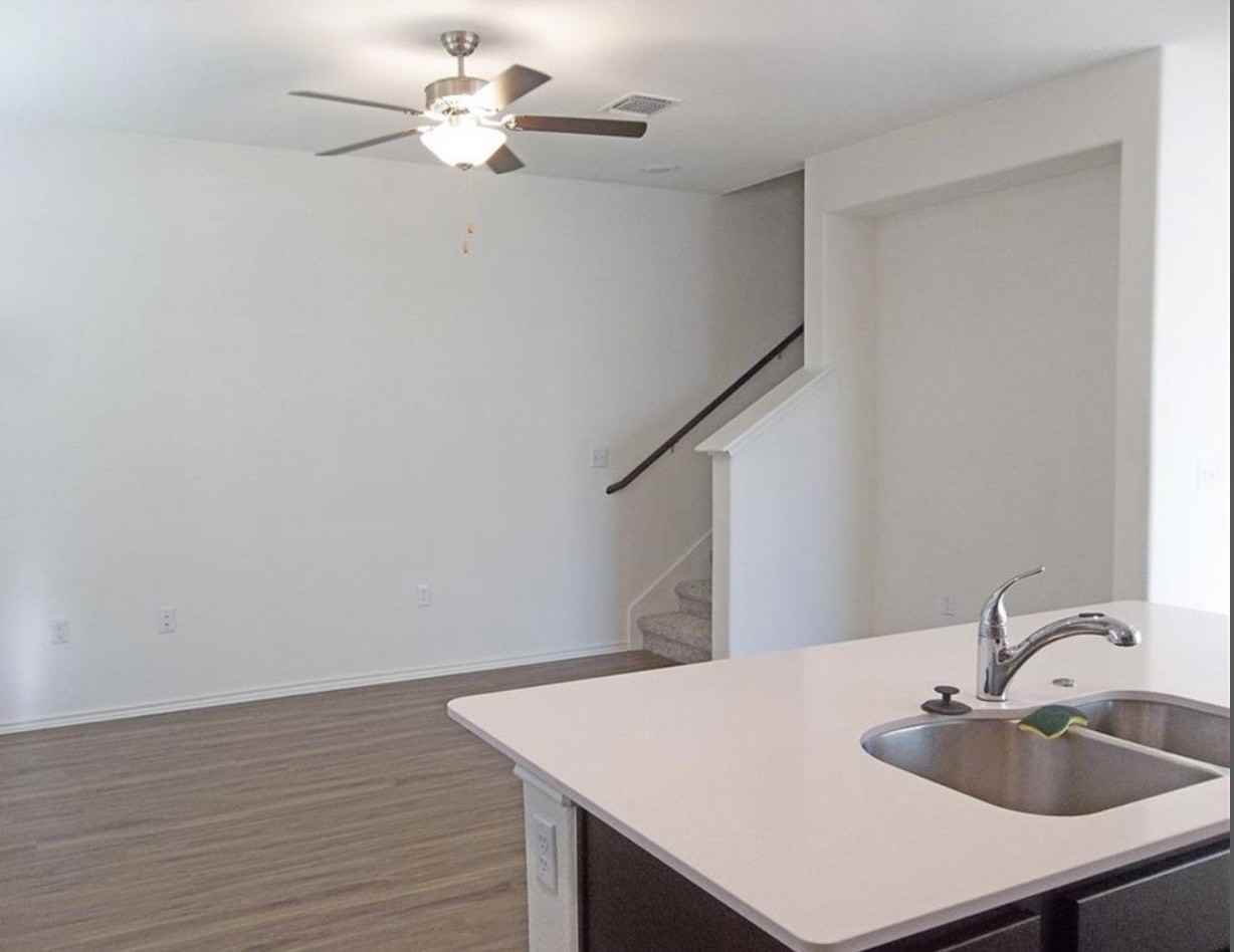 15209 Spruce Frost Cv Unit A - Photo 2 of 40