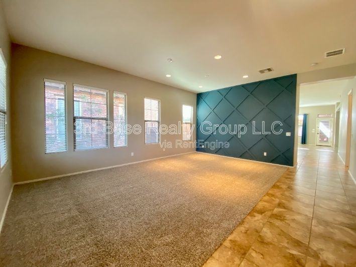 4442 N Jackson Ct - Photo 6 of 42