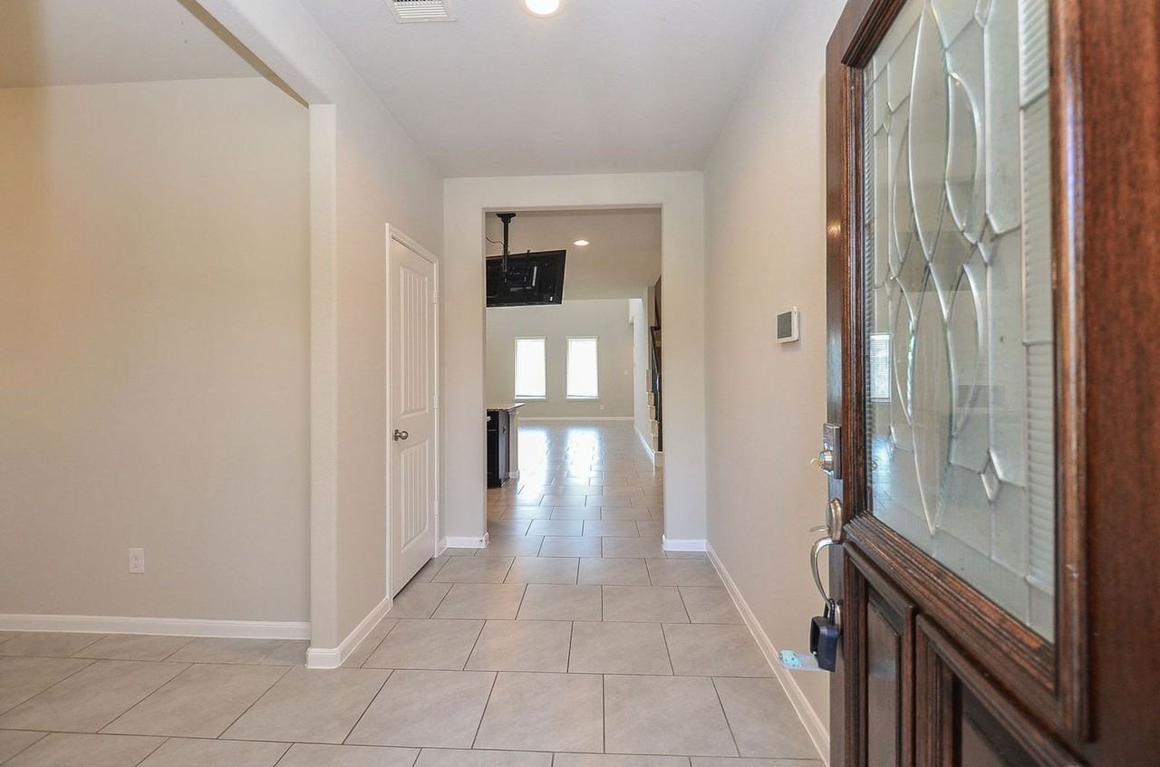 4015 Prairie Landing Ln - Photo 6 of 32