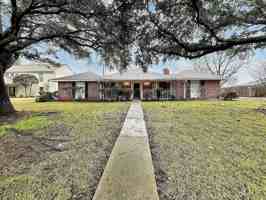 featured image of 4807 Country Club Vw