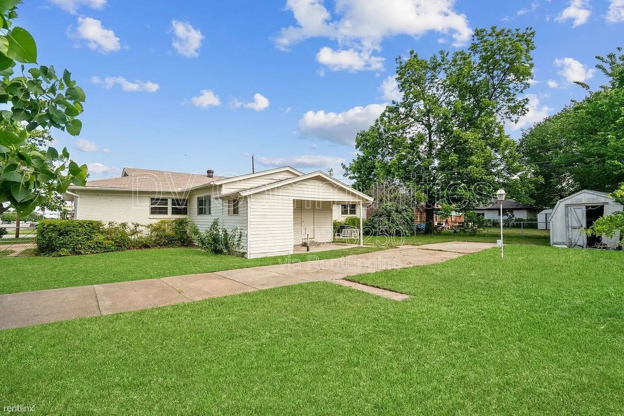 4025 Field St - Photo 3 of 20