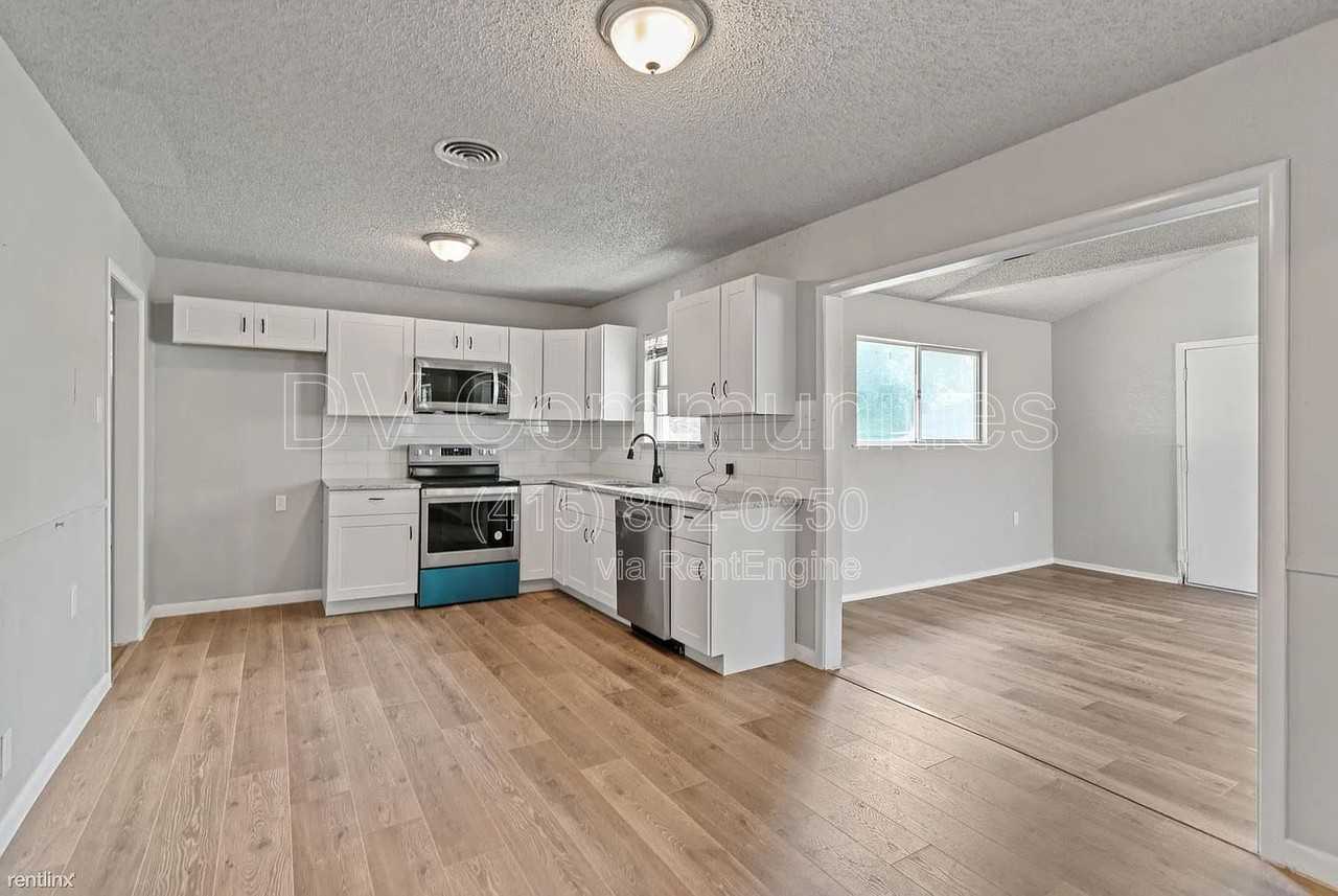 4025 Field St - Photo 4 of 20