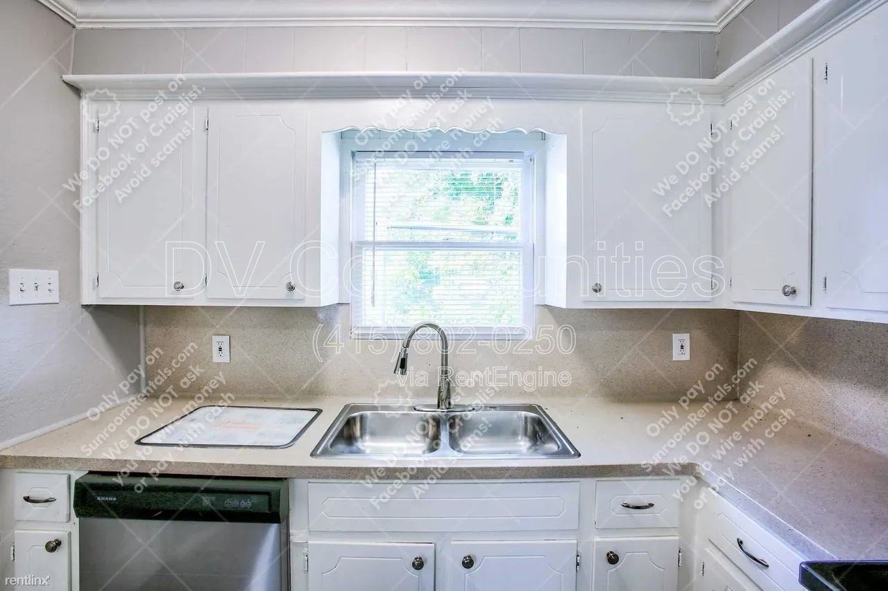 709 S 7th St - Photo 4 of 38