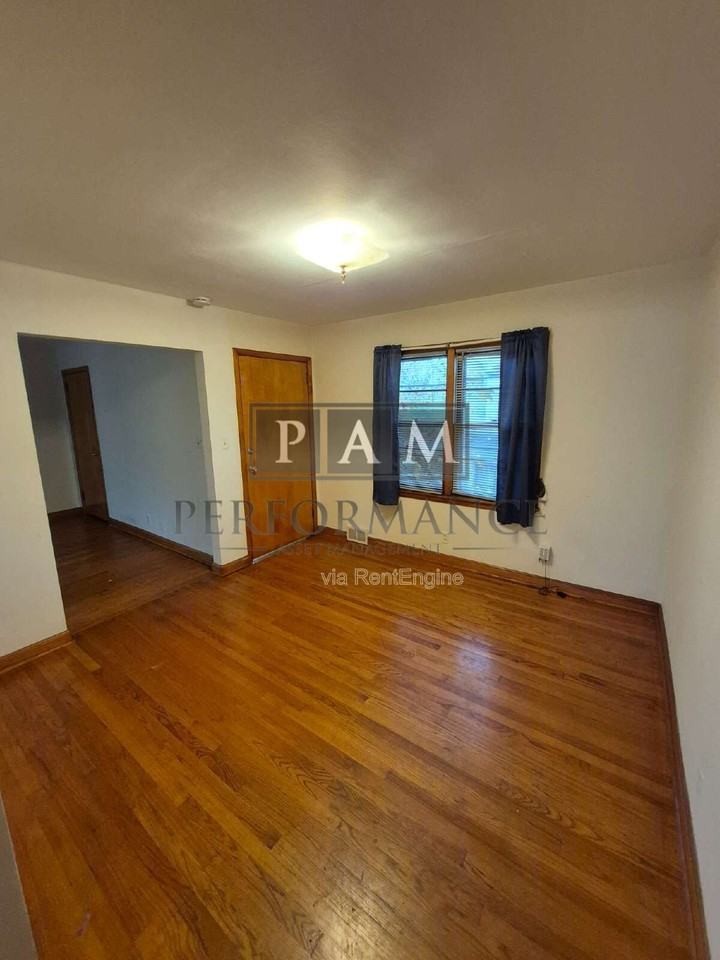 328 N 68th St - Photo 5 of 15