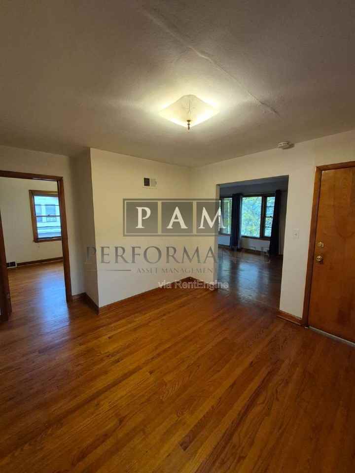 328 N 68th St - Photo 6 of 15