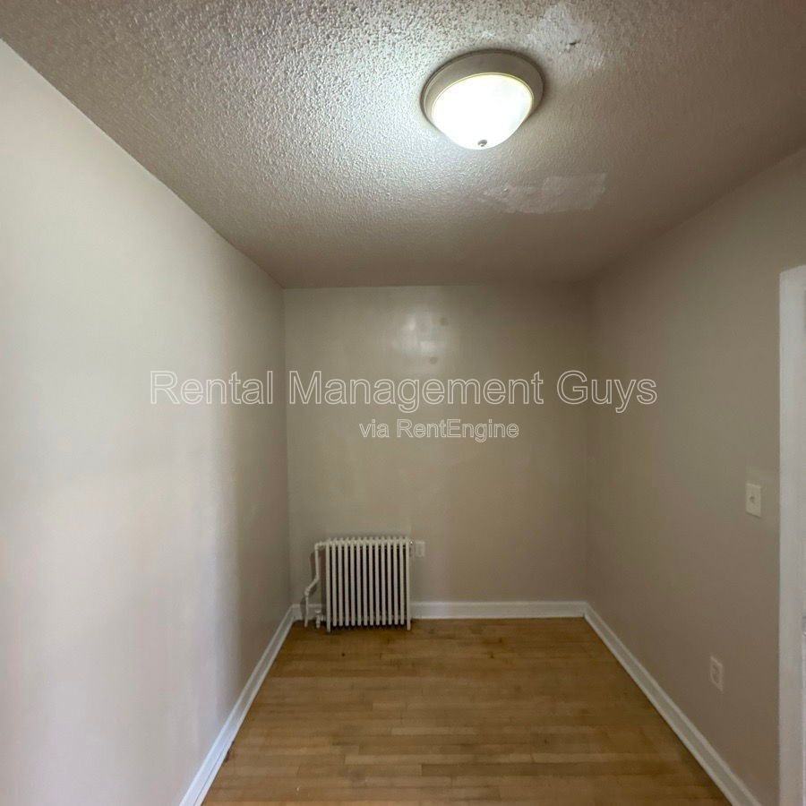 65 George St W #3 - Photo 3 of 10