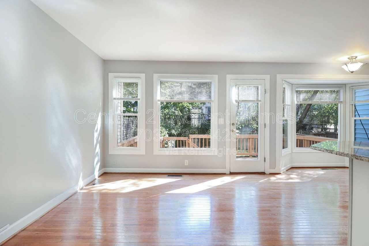 20964 Promontory Sq - Photo 2 of 35