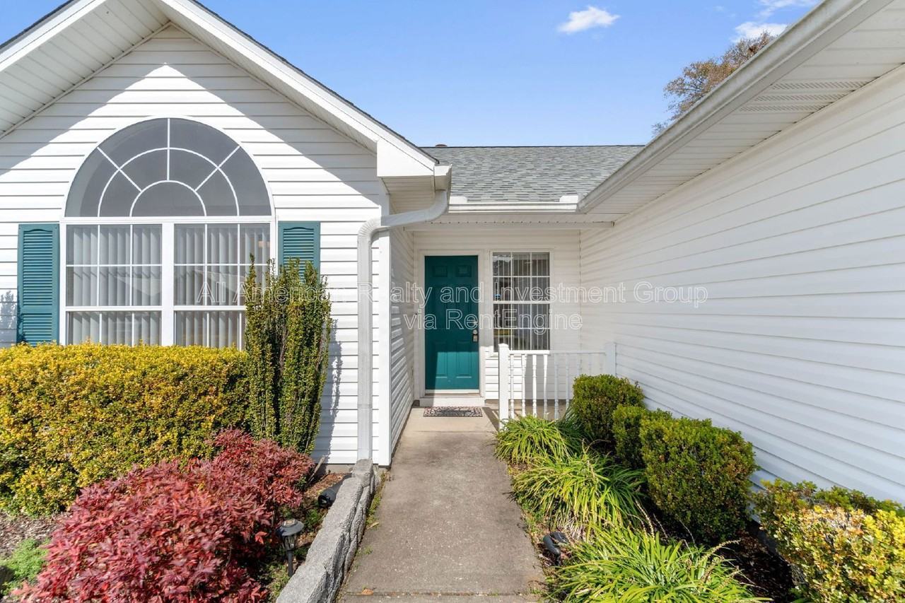 962 John Wayne Circle - Photo 3 of 25