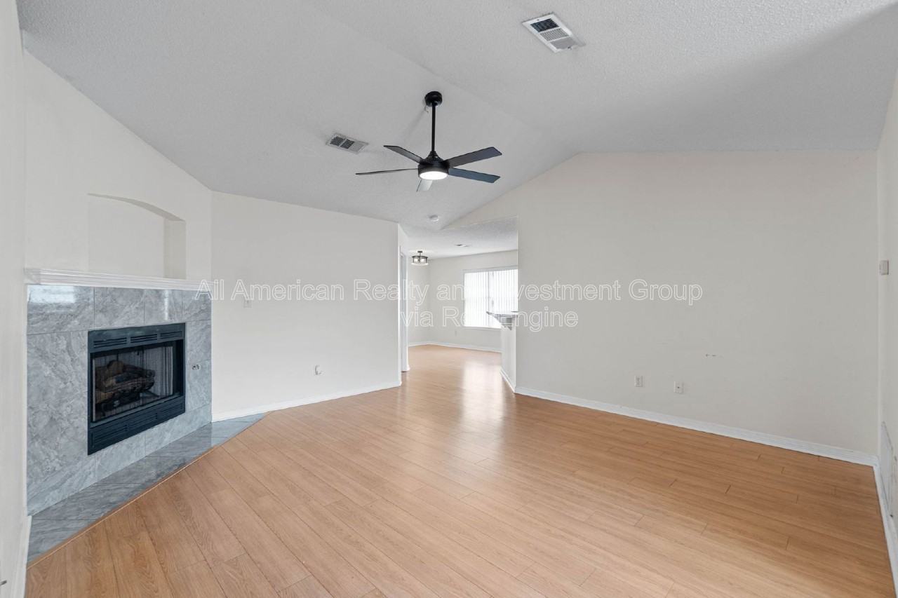 962 John Wayne Circle - Photo 5 of 25