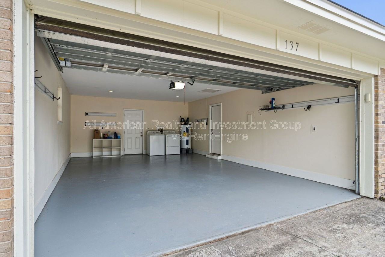 137 Deville Dr - Photo 3 of 22