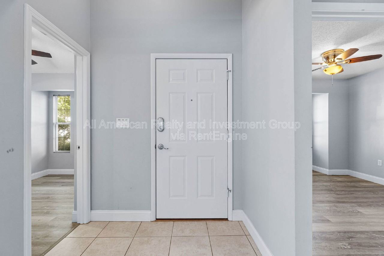 110 Parkwood Drive - Photo 4 of 21