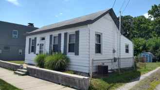 1207 Jefferson Ave - Photo 1 of 1