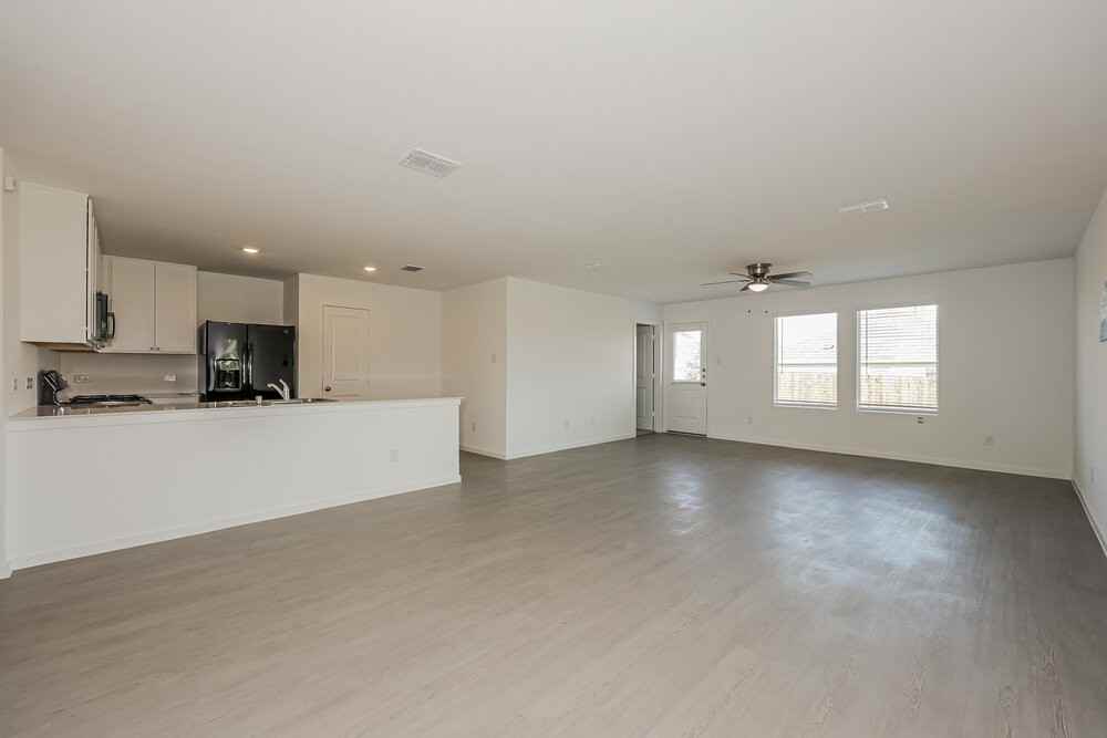 101 Wren Way - Photo 4 of 16
