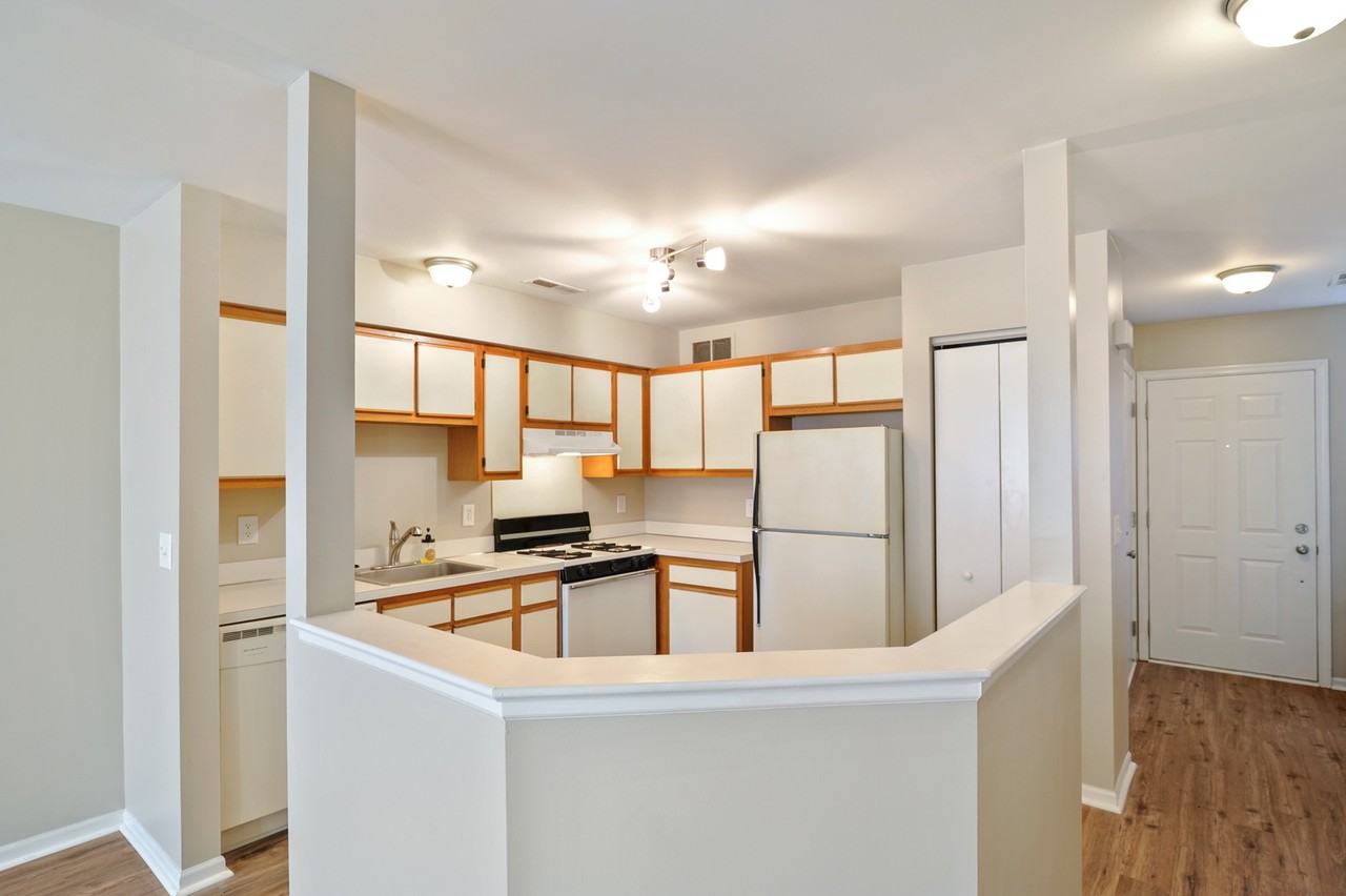 19904 Dover Drive - Photo 2 of 12