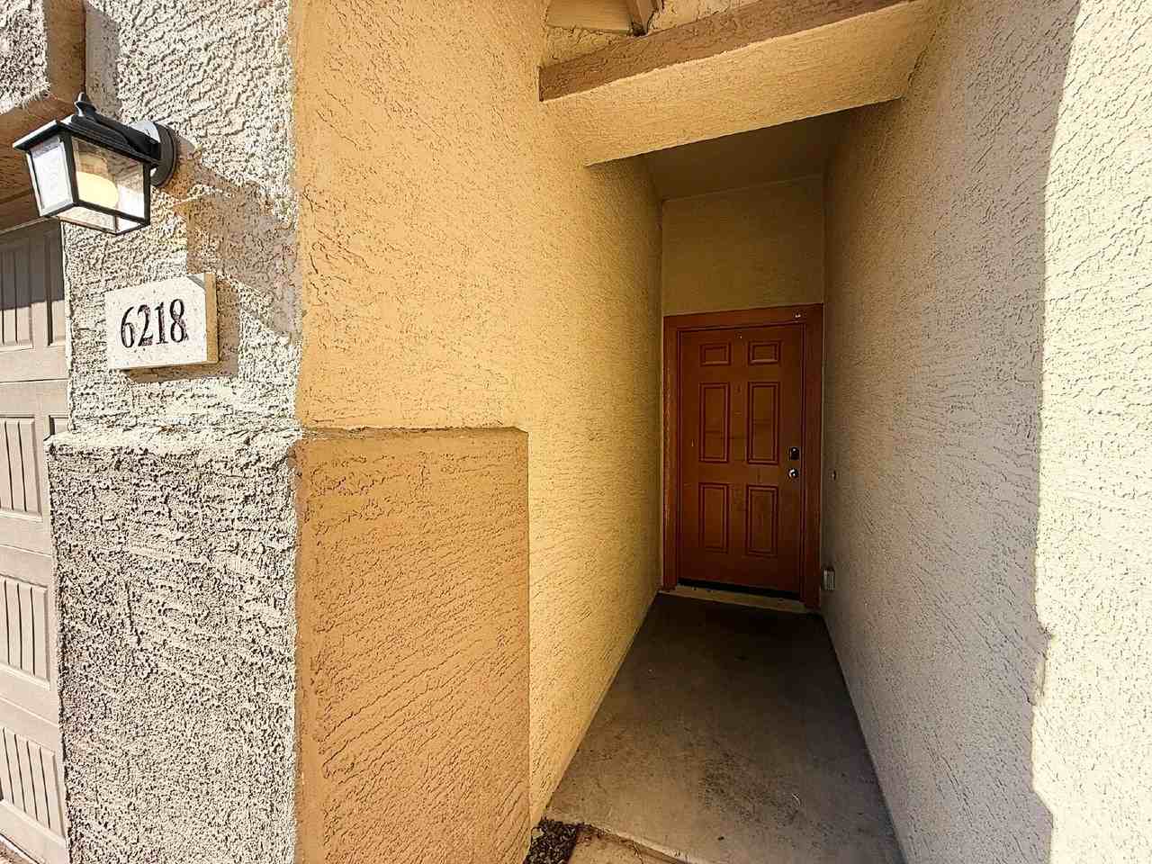 6218 W Laurie Ln - Photo 3 of 34