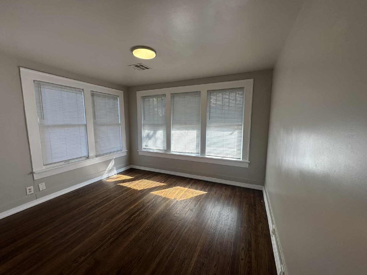 501 S Wheeling Ave - Photo 7 of 15
