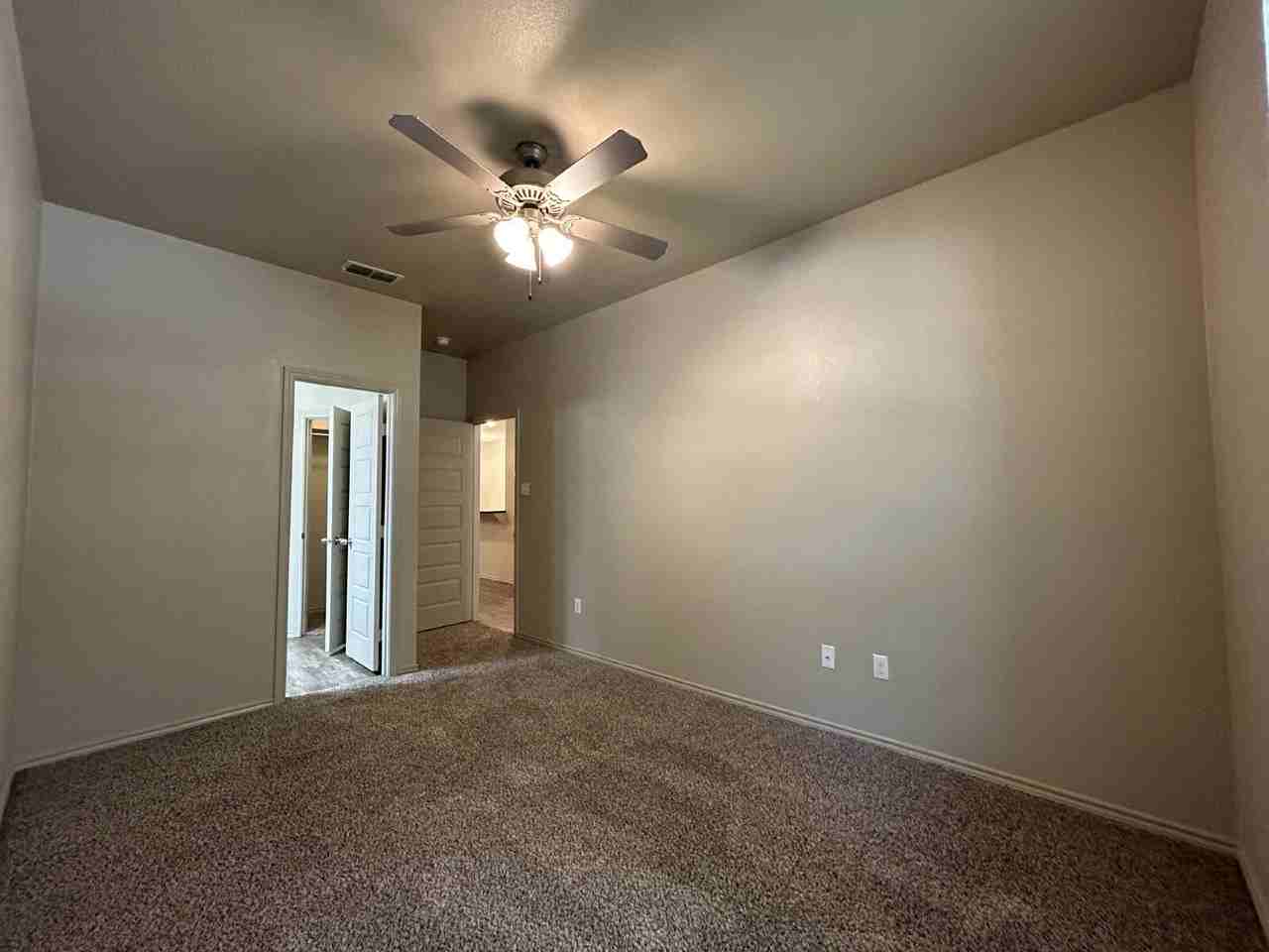 2134 10th St - Photo 7 of 11