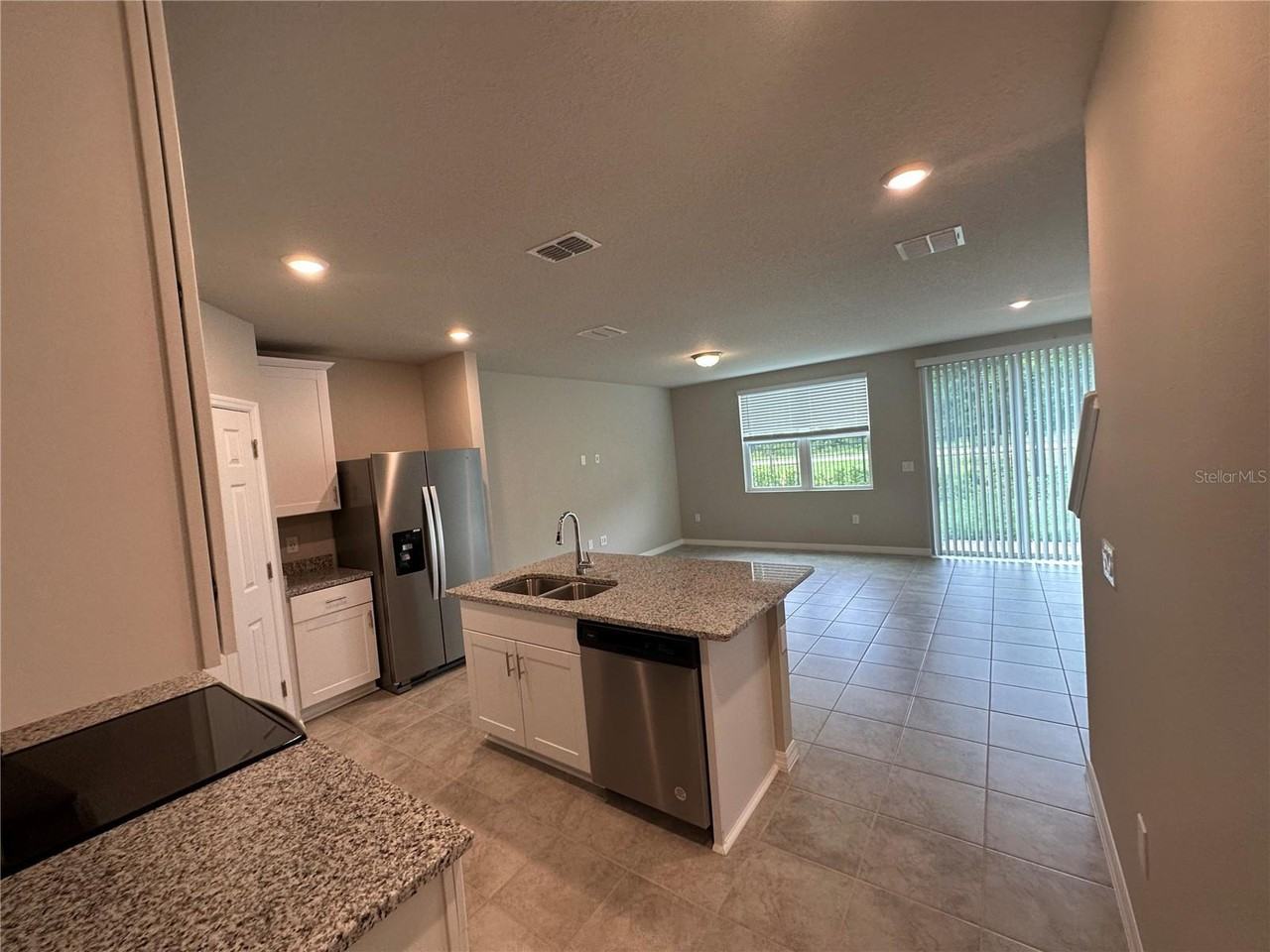 430 Legacy Loop - Photo 6 of 20