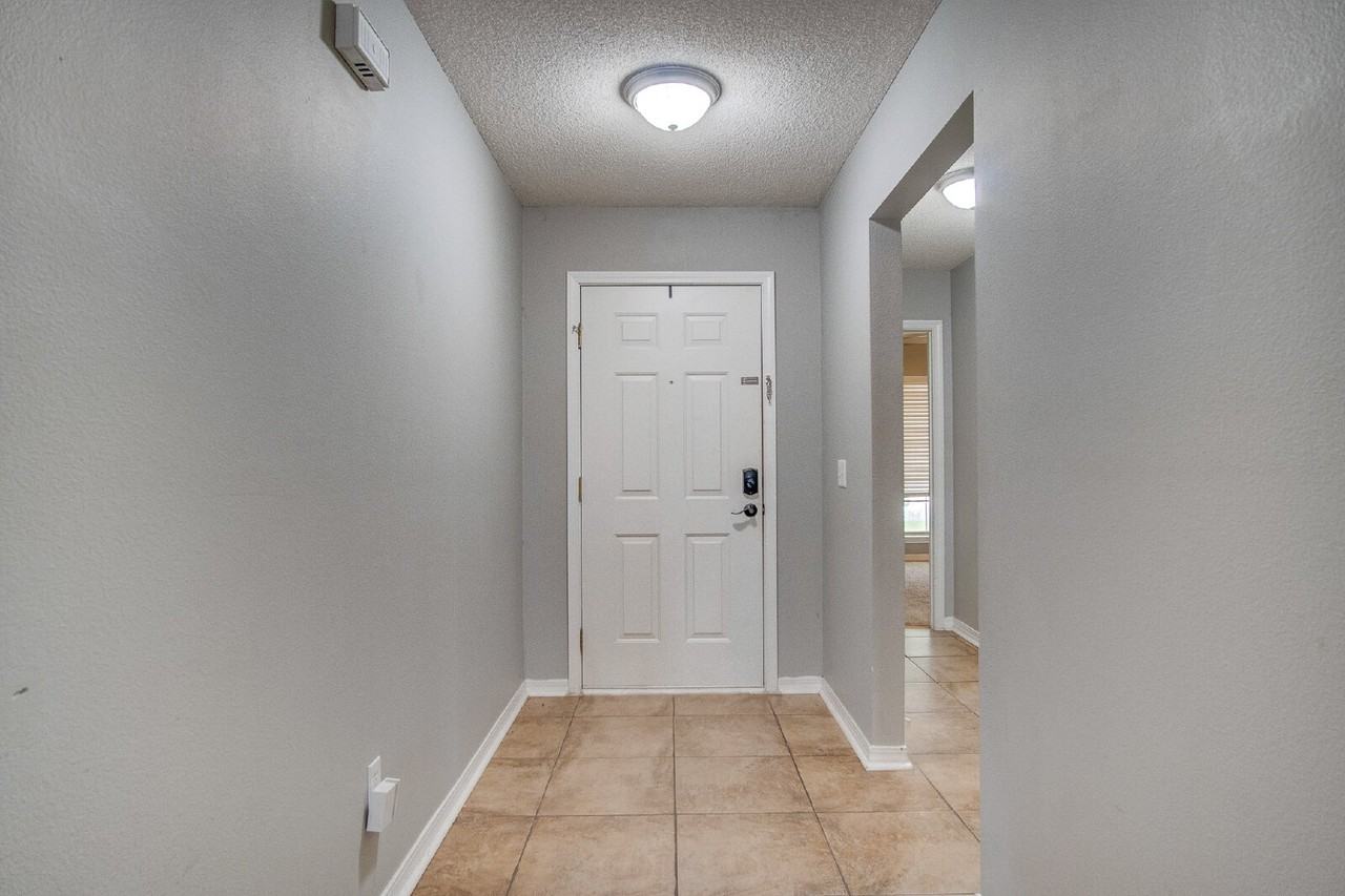 7911 Red Bean Dr - Photo 3 of 32