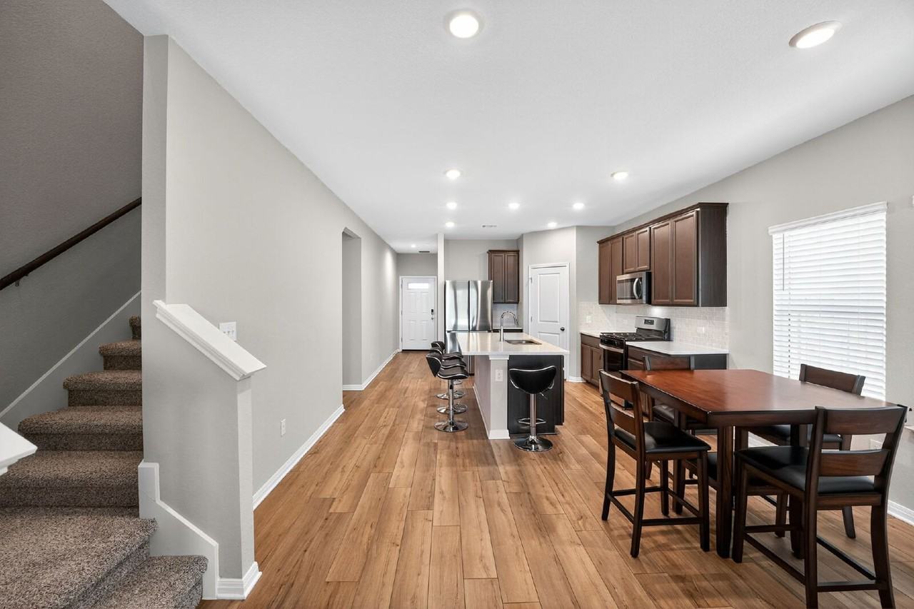 17801 Prairie Land Way - Photo 6 of 31