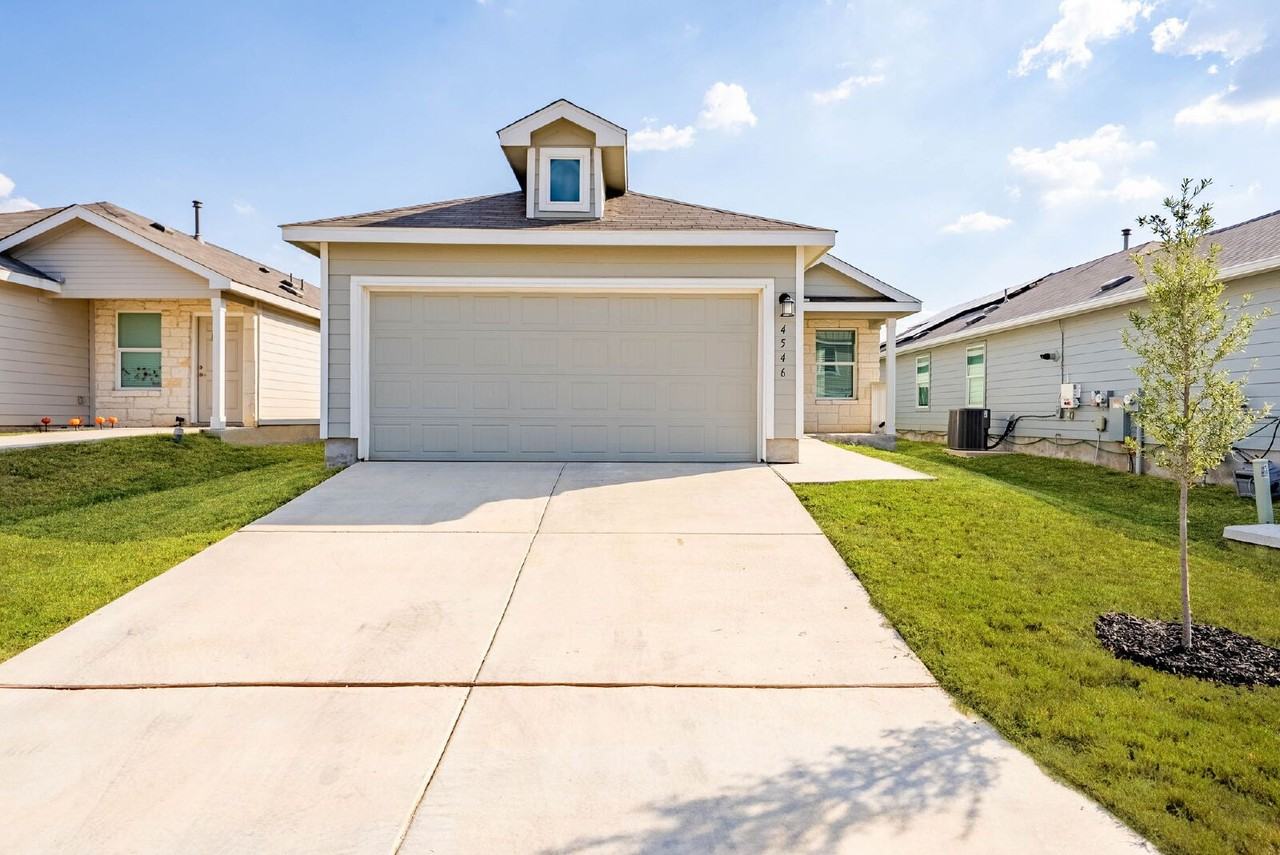 4546 Glades Way - Photo 5 of 38